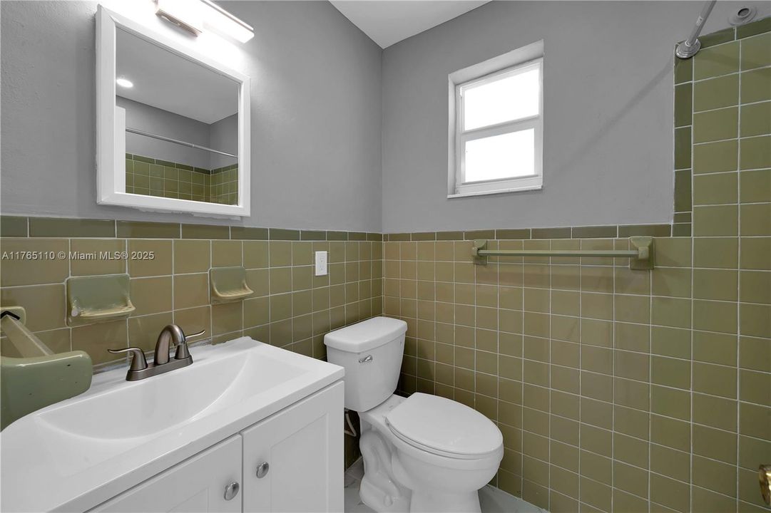 Recently Sold: $578,000 (3 beds, 2 baths, 1150 Square Feet)