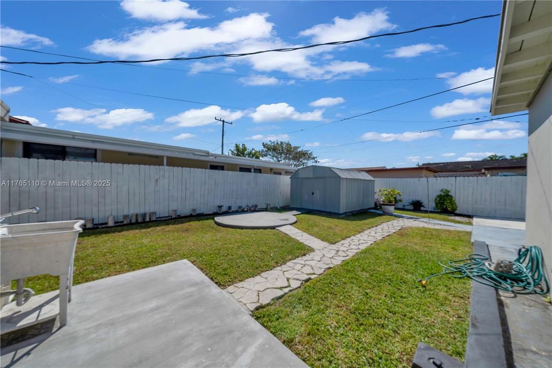 Recently Sold: $578,000 (3 beds, 2 baths, 1150 Square Feet)