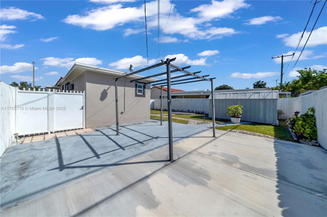 Recently Sold: $578,000 (3 beds, 2 baths, 1150 Square Feet)