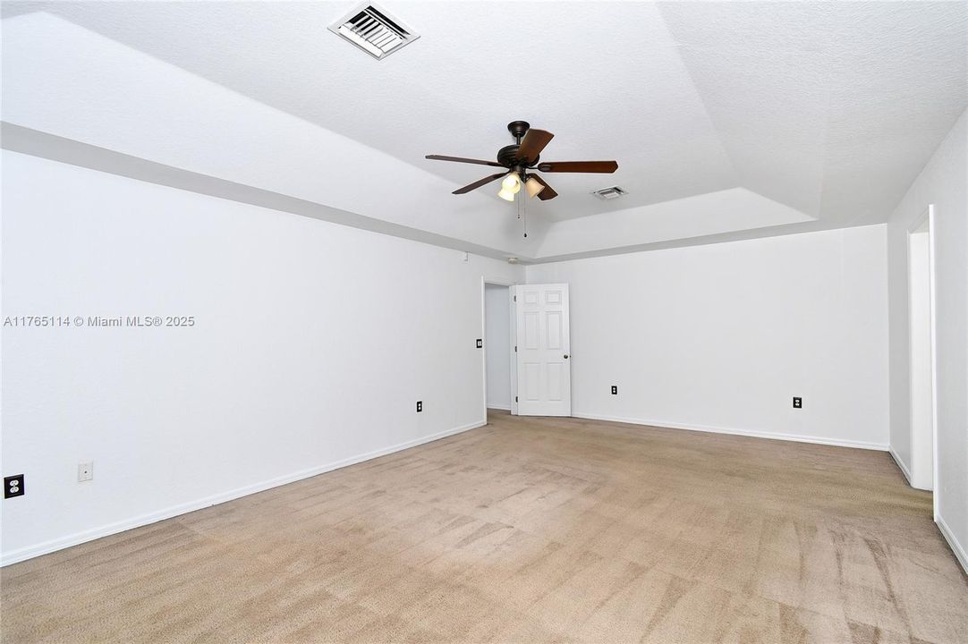 Recently Sold: $499,900 (4 beds, 3 baths, 2980 Square Feet)