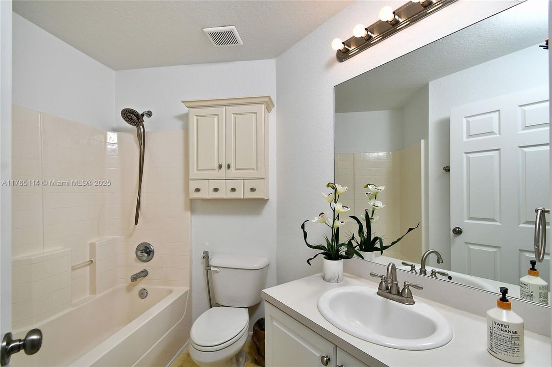 Recently Sold: $499,900 (4 beds, 3 baths, 2980 Square Feet)