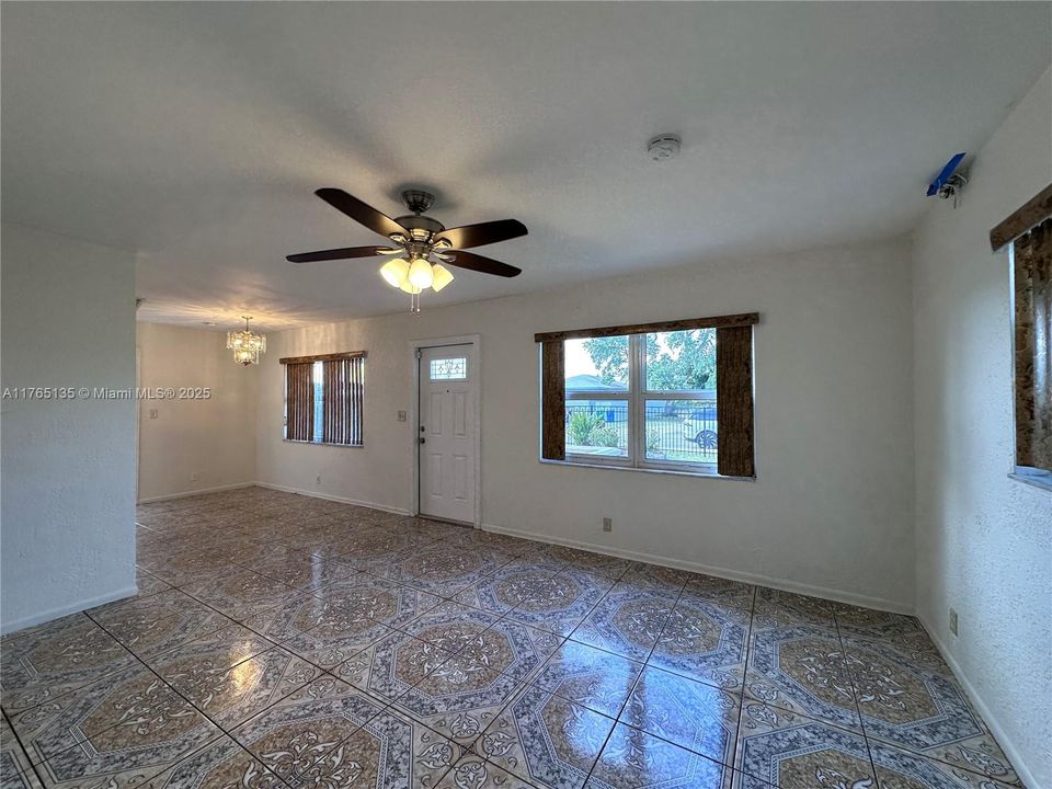 Недавно арендовано: $2,850 (3 спален, 2 ванн, 1148 Квадратных фут)