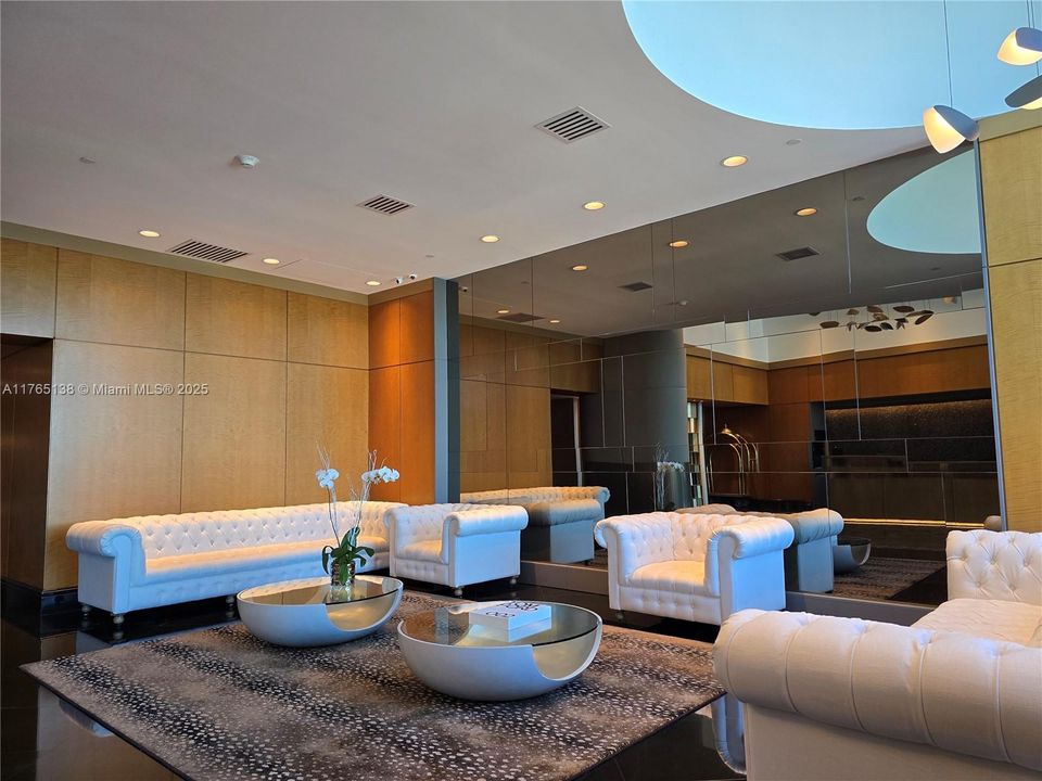 For Sale: $2,755,555 (3 beds, 2 baths, 2060 Square Feet)