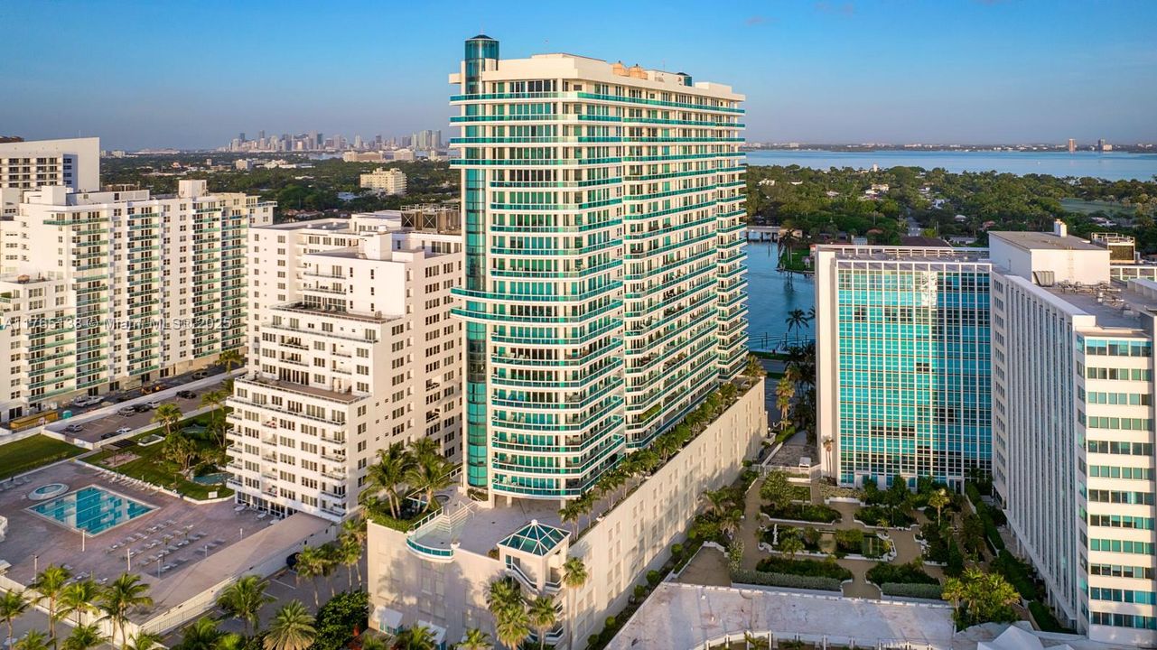 For Sale: $2,755,555 (3 beds, 2 baths, 2060 Square Feet)