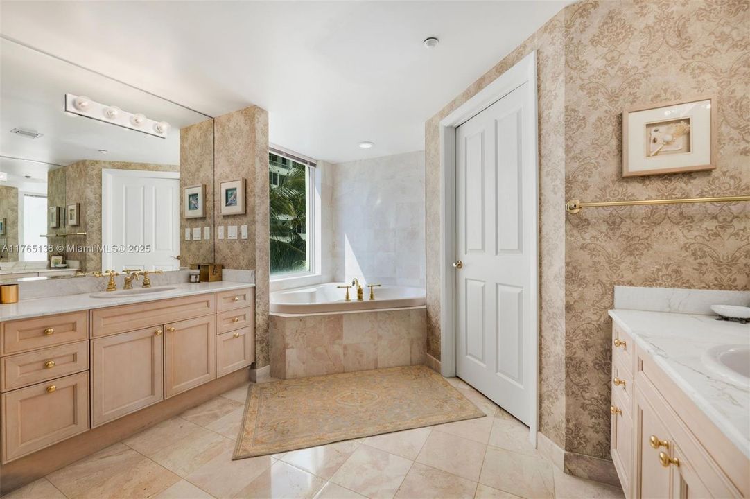 For Sale: $2,755,555 (3 beds, 2 baths, 2060 Square Feet)