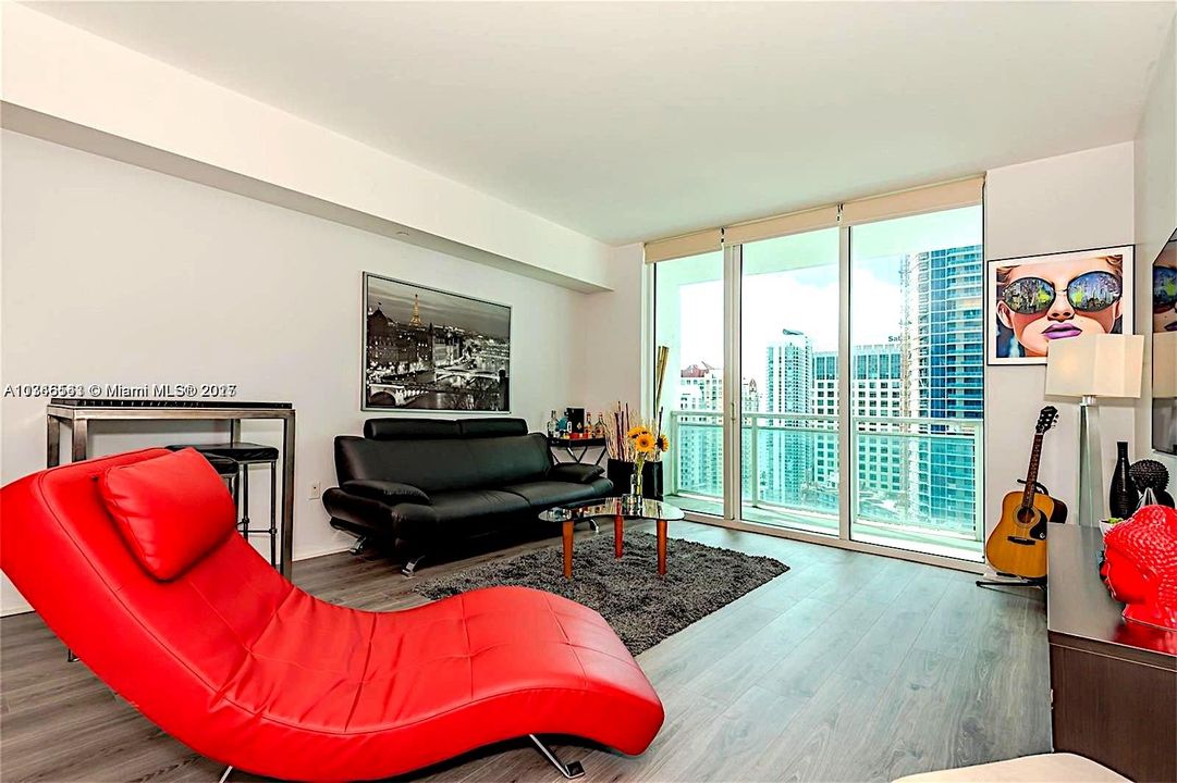 Recently Sold: $470,000 (1 beds, 1 baths, 628 Square Feet)