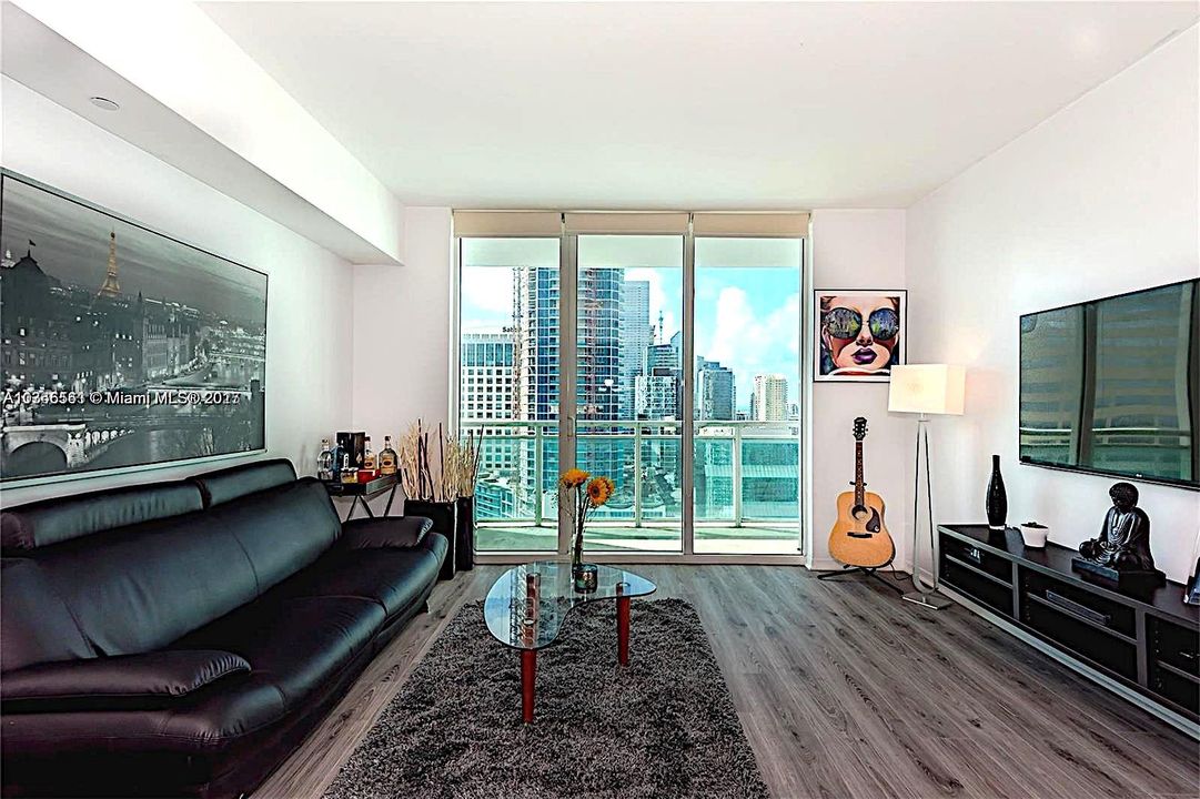 Recently Sold: $470,000 (1 beds, 1 baths, 628 Square Feet)