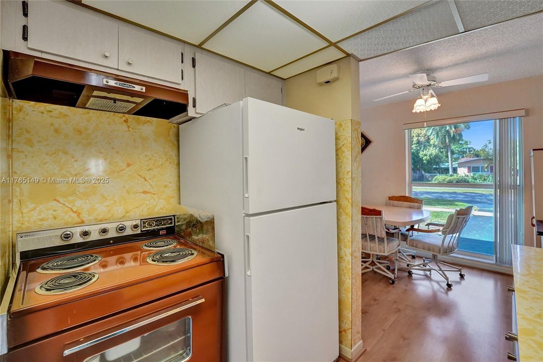 最近售出: $510,000 (2 贝兹, 1 浴室, 1102 平方英尺)