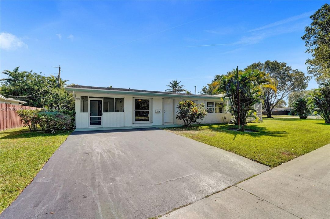 最近售出: $510,000 (2 贝兹, 1 浴室, 1102 平方英尺)