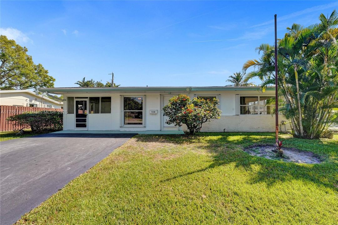 最近售出: $510,000 (2 贝兹, 1 浴室, 1102 平方英尺)