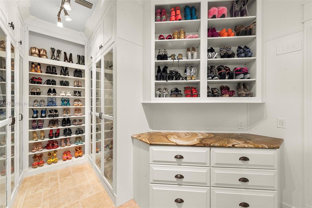 待售: $8,995,000 (5 贝兹, 6 浴室, 9274 平方英尺)