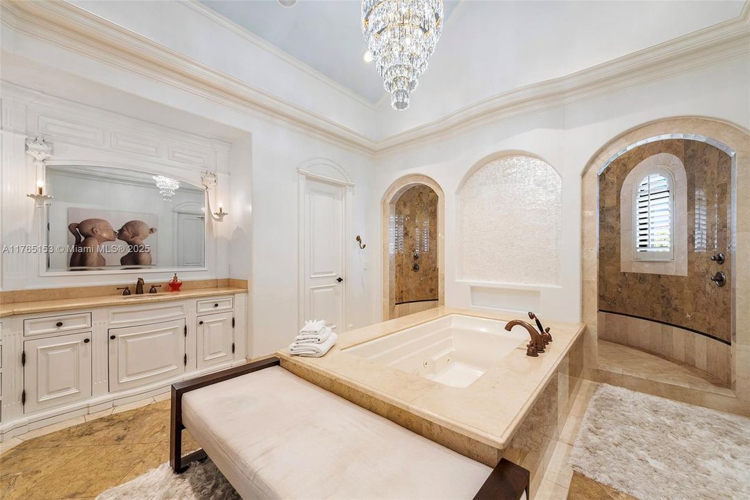 待售: $8,995,000 (5 贝兹, 6 浴室, 9274 平方英尺)