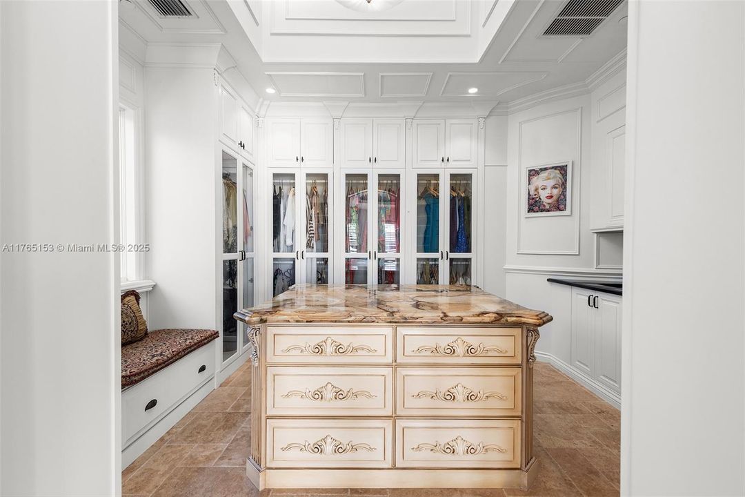 待售: $8,995,000 (5 贝兹, 6 浴室, 9274 平方英尺)