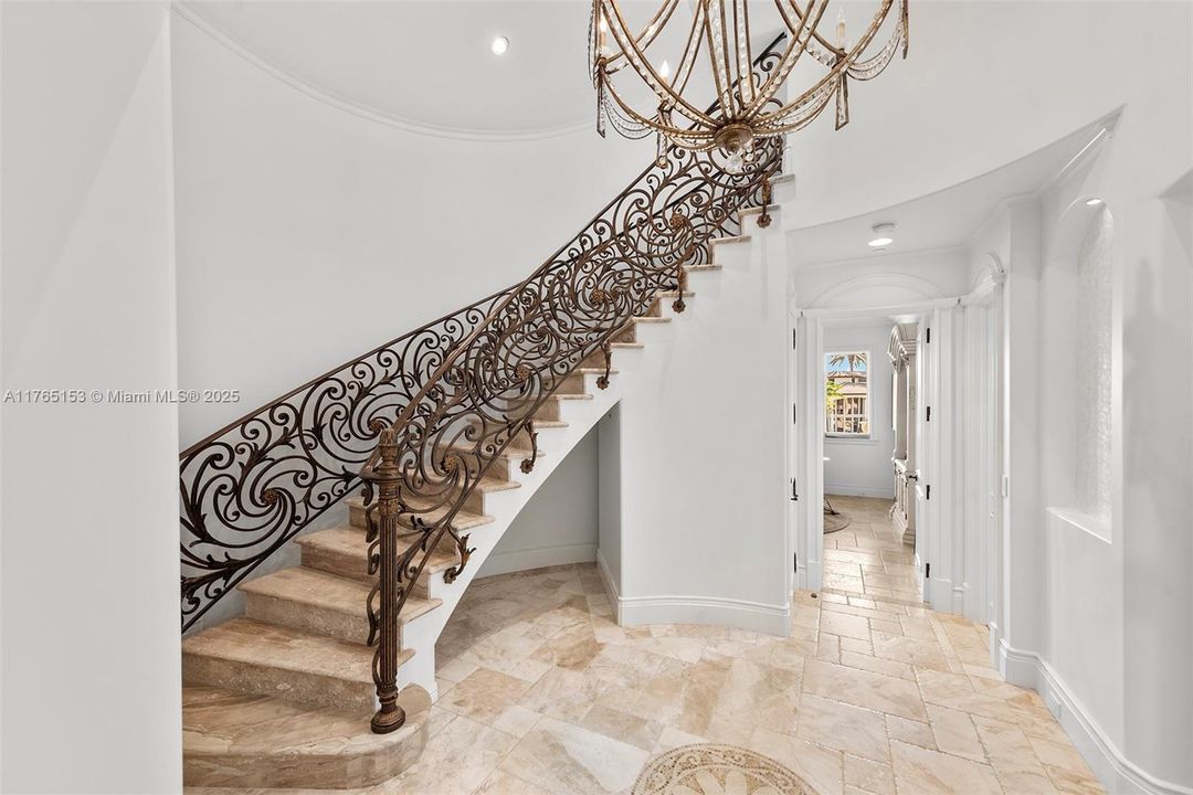 待售: $8,995,000 (5 贝兹, 6 浴室, 9274 平方英尺)