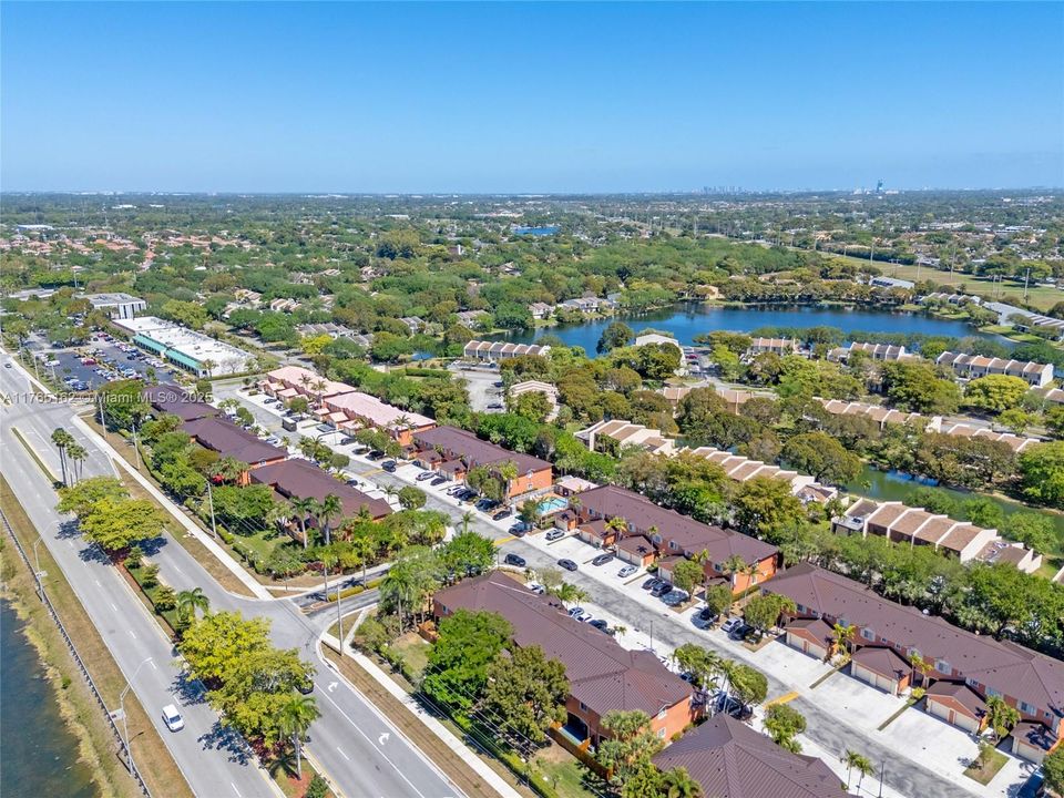 最近售出: $480,000 (3 贝兹, 2 浴室, 1584 平方英尺)