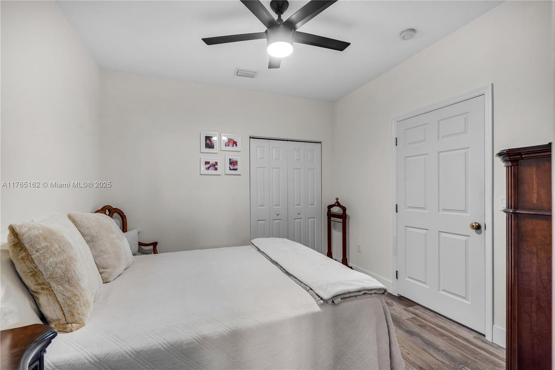 最近售出: $480,000 (3 贝兹, 2 浴室, 1584 平方英尺)