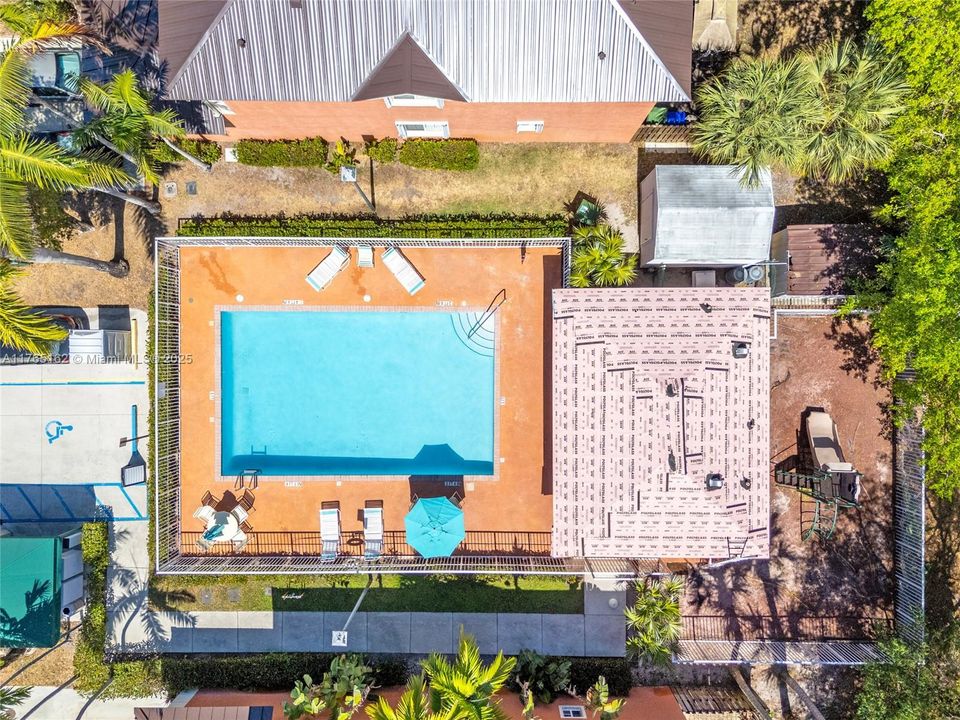 最近售出: $480,000 (3 贝兹, 2 浴室, 1584 平方英尺)