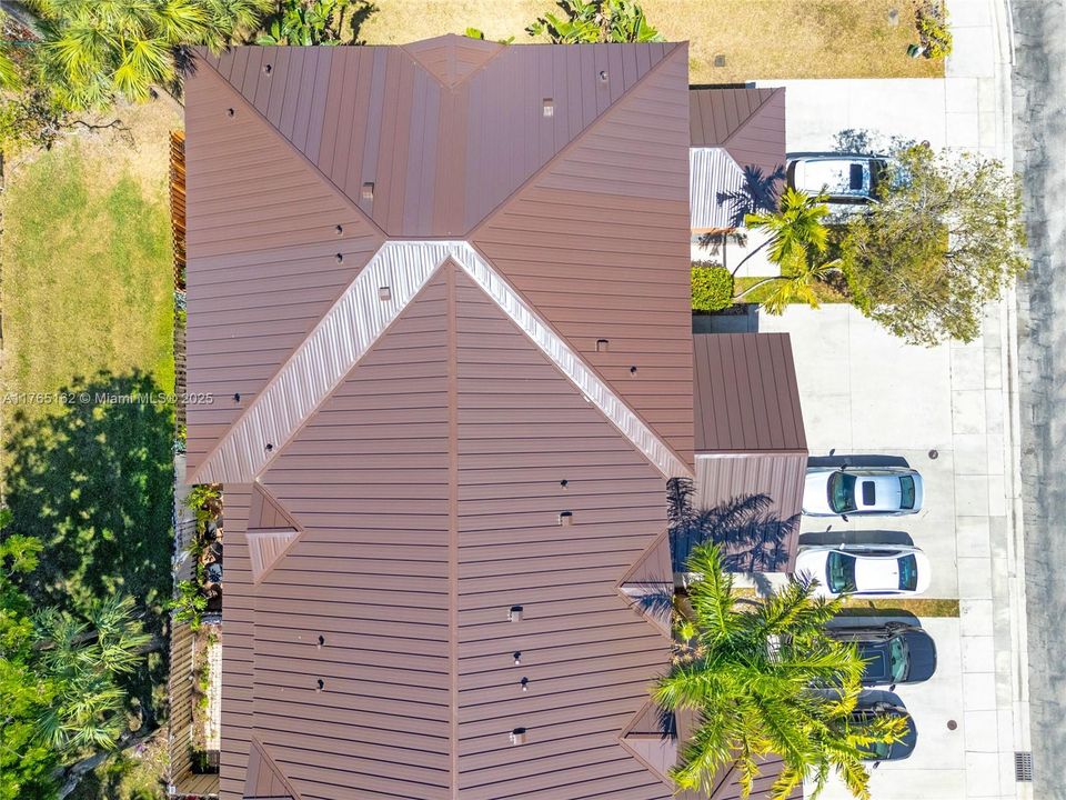 最近售出: $480,000 (3 贝兹, 2 浴室, 1584 平方英尺)