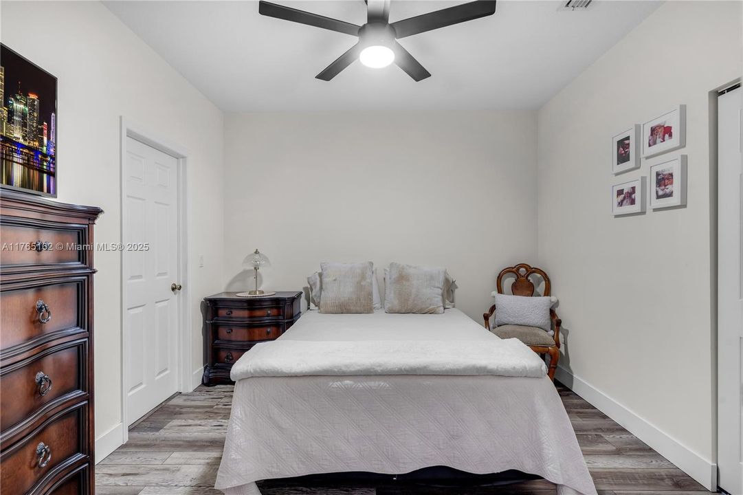 最近售出: $480,000 (3 贝兹, 2 浴室, 1584 平方英尺)