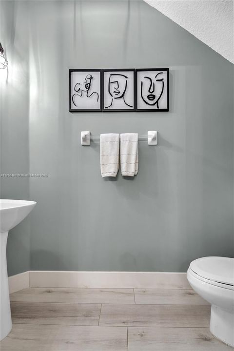 最近售出: $480,000 (3 贝兹, 2 浴室, 1584 平方英尺)