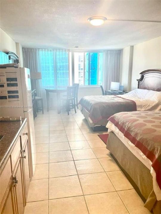 На продажу: $130,000 (0 спален, 1 ванн, 410 Квадратных фут)