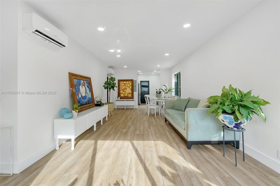 Vendido Recientemente: $625,000 (2 camas, 1 baños, 1204 Pies cuadrados)