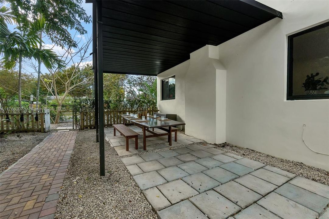 Vendido Recientemente: $625,000 (2 camas, 1 baños, 1204 Pies cuadrados)