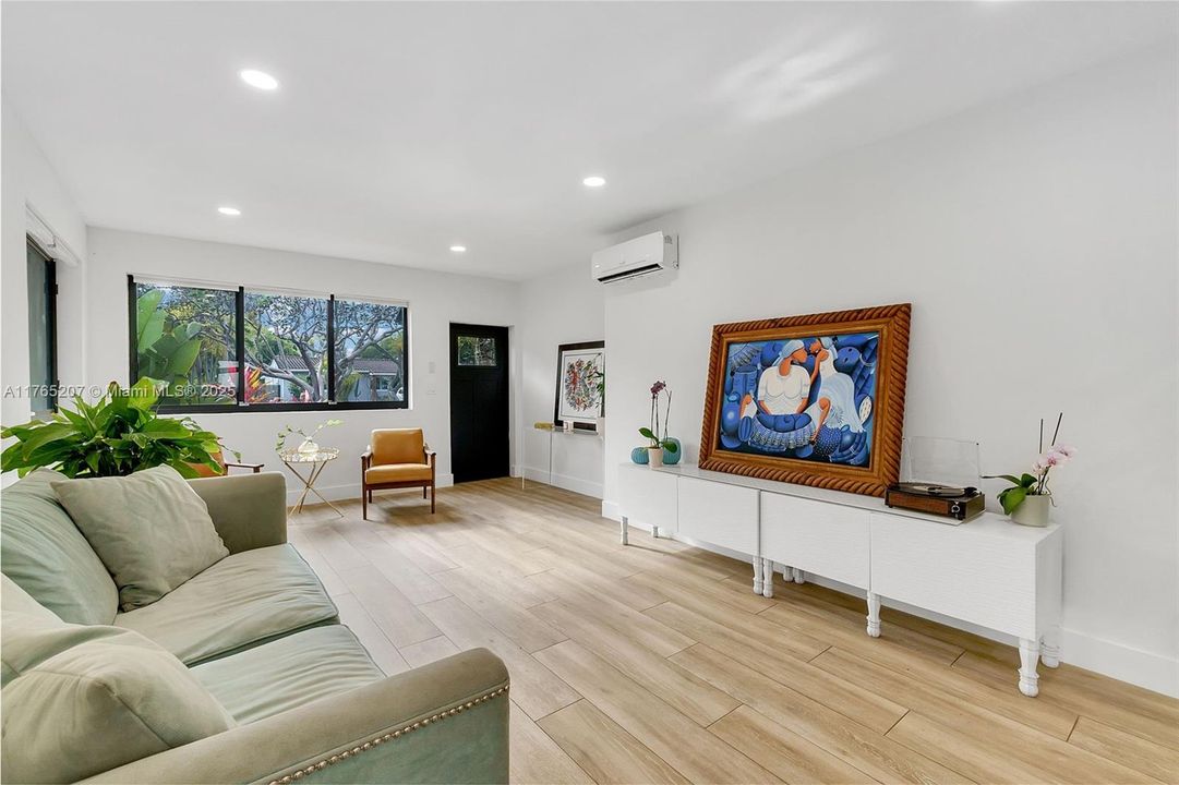 Vendido Recientemente: $625,000 (2 camas, 1 baños, 1204 Pies cuadrados)