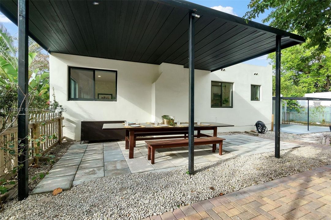 Vendido Recientemente: $625,000 (2 camas, 1 baños, 1204 Pies cuadrados)