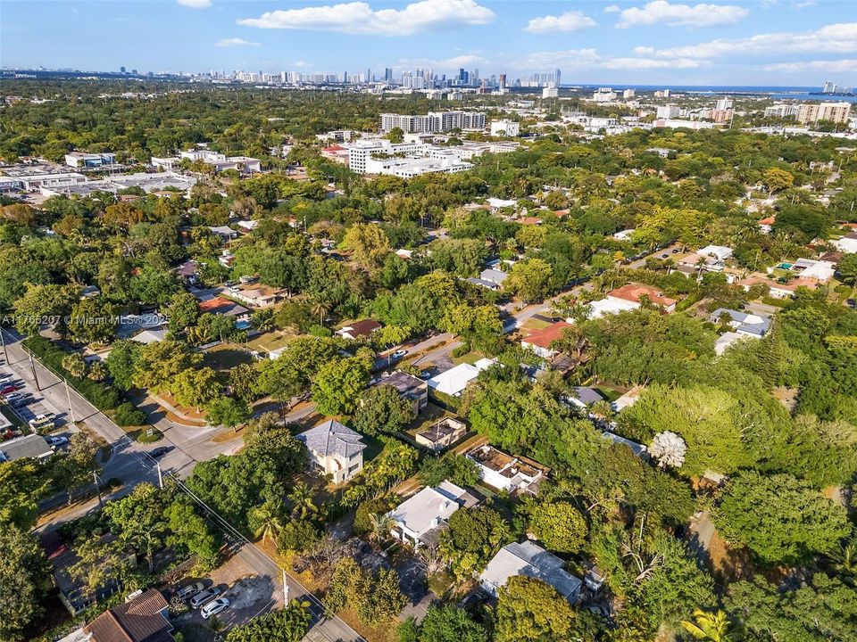 Vendido Recientemente: $625,000 (2 camas, 1 baños, 1204 Pies cuadrados)