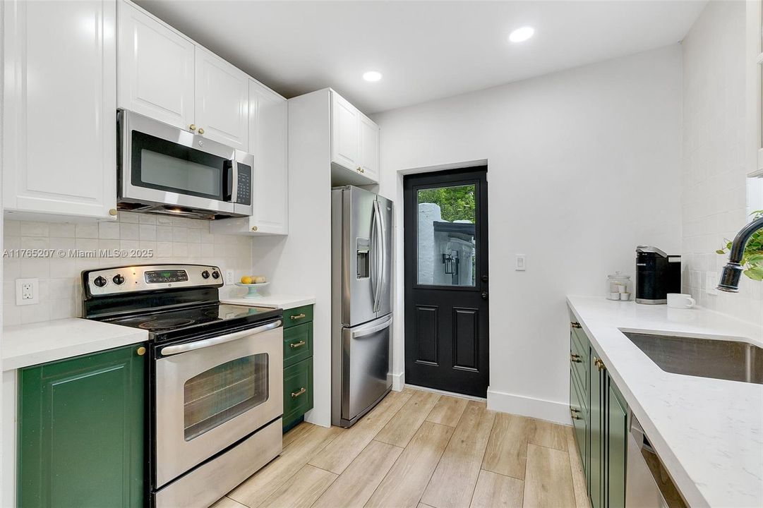 Vendido Recientemente: $625,000 (2 camas, 1 baños, 1204 Pies cuadrados)