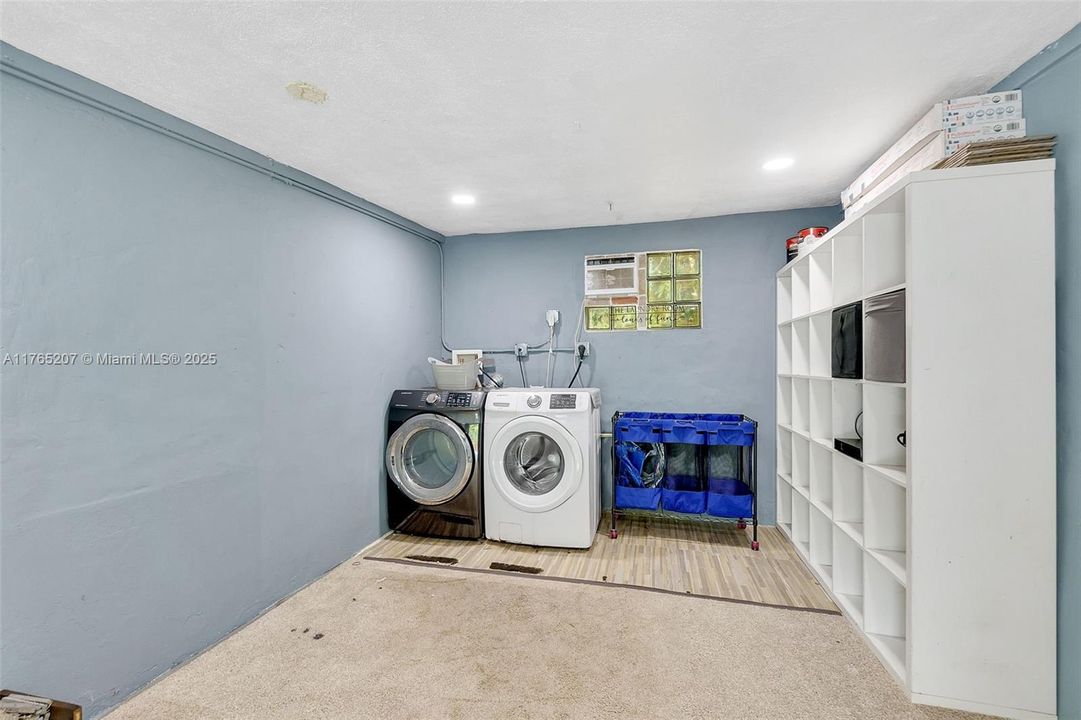 Vendido Recientemente: $625,000 (2 camas, 1 baños, 1204 Pies cuadrados)