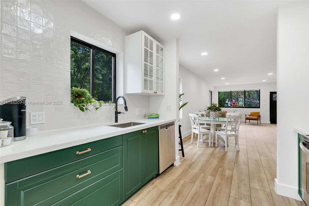 Vendido Recientemente: $625,000 (2 camas, 1 baños, 1204 Pies cuadrados)