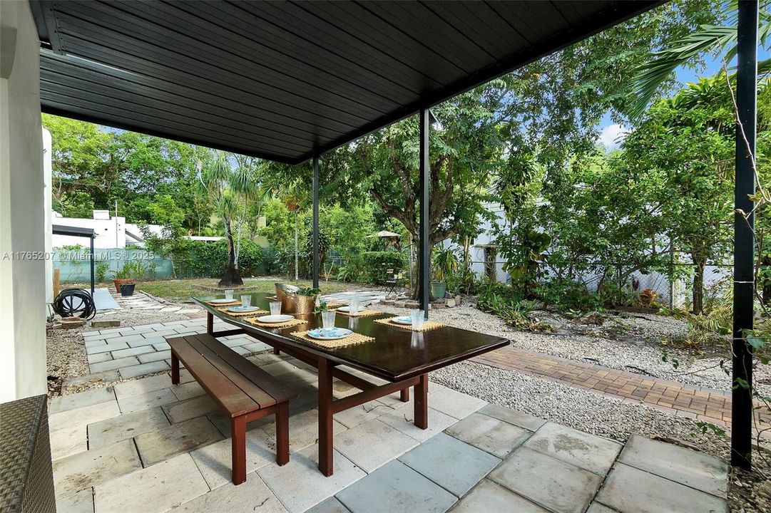 Vendido Recientemente: $625,000 (2 camas, 1 baños, 1204 Pies cuadrados)