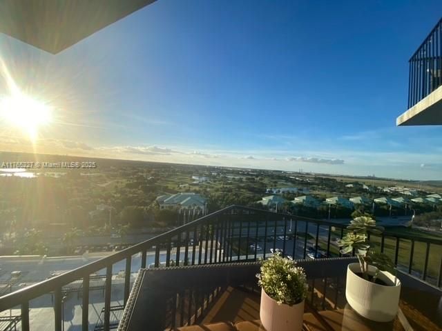 Recently Rented: $2,950 (1 beds, 1 baths, 778 Square Feet)