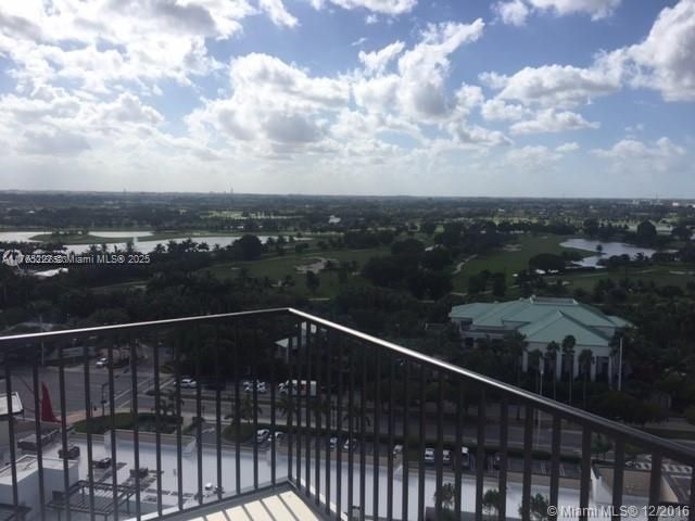 Recently Rented: $2,950 (1 beds, 1 baths, 778 Square Feet)