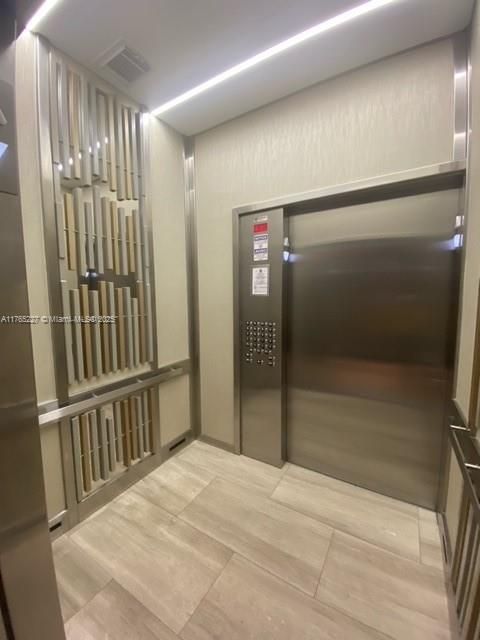 Recently Rented: $2,950 (1 beds, 1 baths, 778 Square Feet)