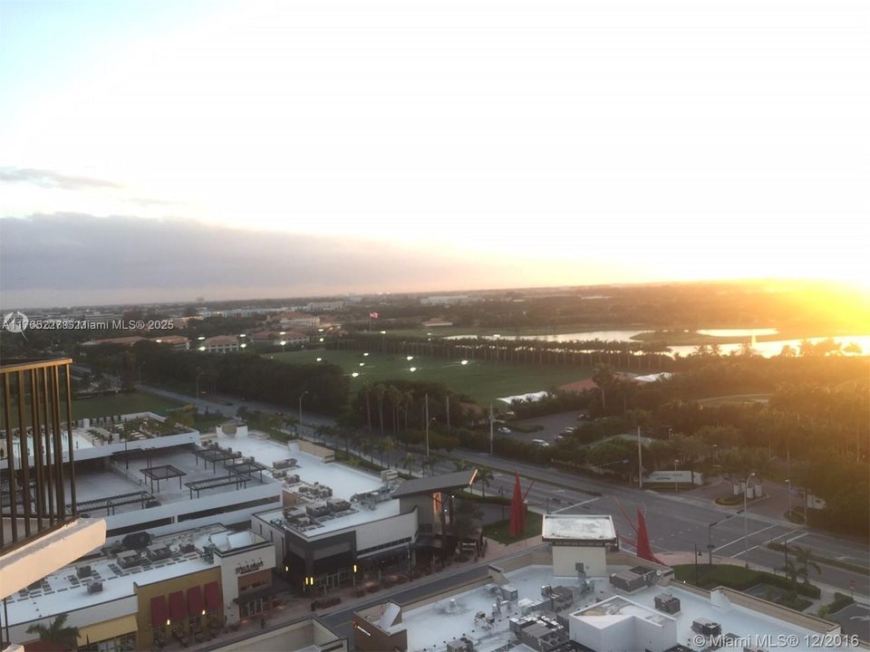 Recently Rented: $2,950 (1 beds, 1 baths, 778 Square Feet)