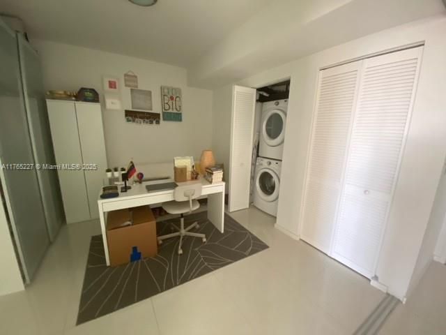 Recently Rented: $2,950 (1 beds, 1 baths, 778 Square Feet)
