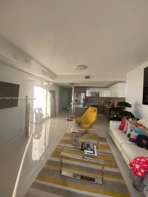 Recently Rented: $2,950 (1 beds, 1 baths, 778 Square Feet)