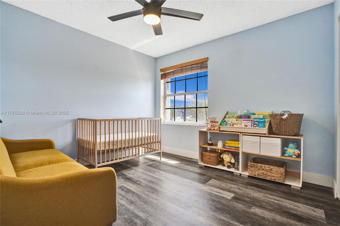 最近售出: $669,000 (4 贝兹, 2 浴室, 2292 平方英尺)