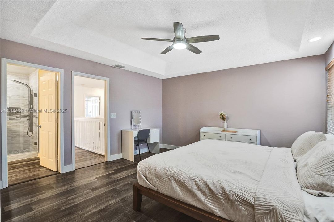 最近售出: $669,000 (4 贝兹, 2 浴室, 2292 平方英尺)