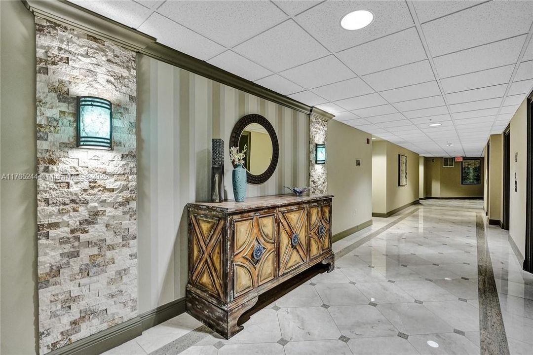 最近租的: $3,150 (1 贝兹, 1 浴室, 720 平方英尺)