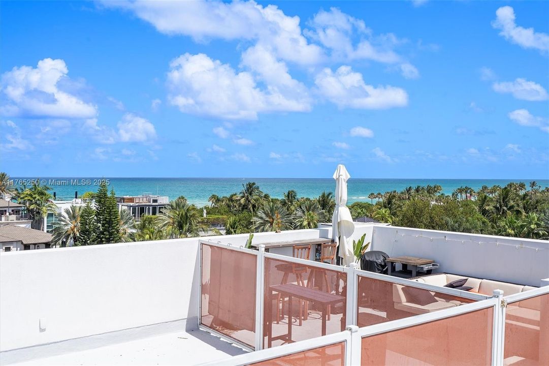 Recently Sold: $630,000 (2 beds, 2 baths, 1103 Square Feet)