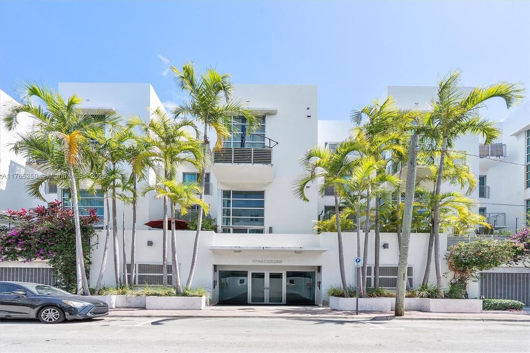Recently Sold: $630,000 (2 beds, 2 baths, 1103 Square Feet)