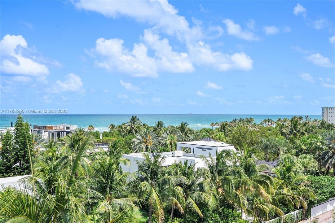 Recently Sold: $630,000 (2 beds, 2 baths, 1103 Square Feet)