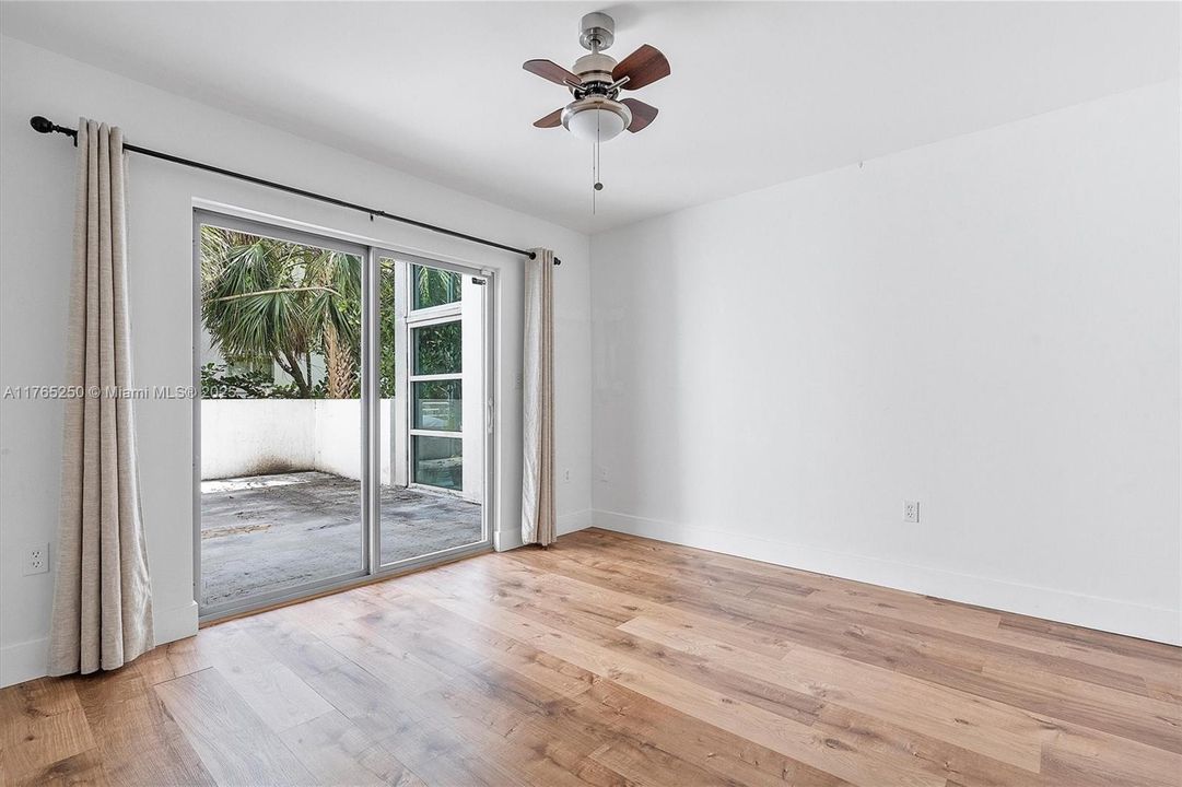 Recently Sold: $630,000 (2 beds, 2 baths, 1103 Square Feet)