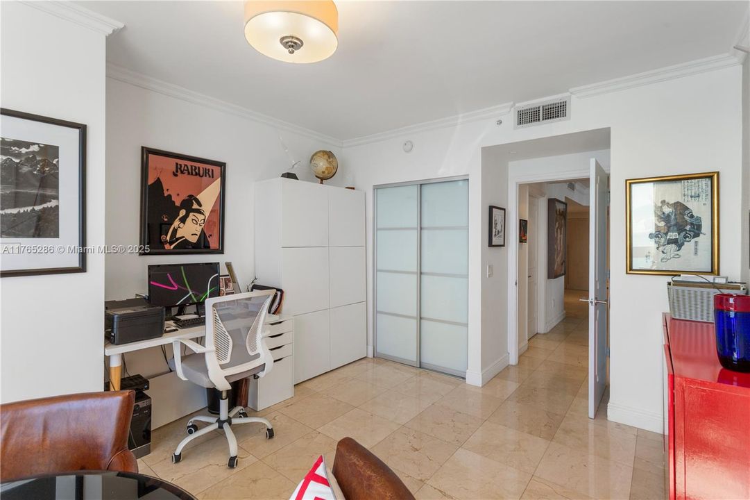 Recently Sold: $2,880,000 (3 beds, 3 baths, 2010 Square Feet)