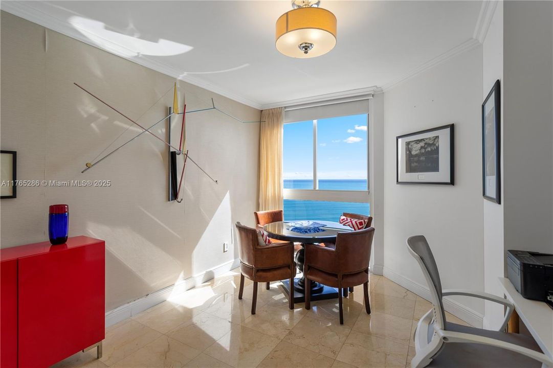 Recently Sold: $2,880,000 (3 beds, 3 baths, 2010 Square Feet)