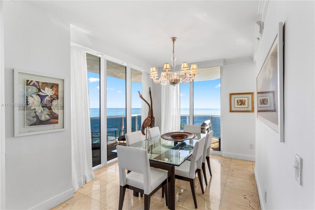 Recently Sold: $2,880,000 (3 beds, 3 baths, 2010 Square Feet)